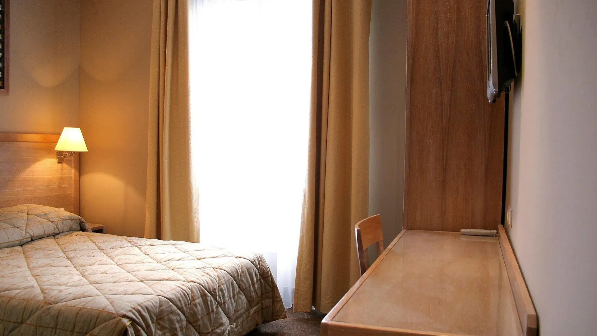 Grand Dore Hotel 3*